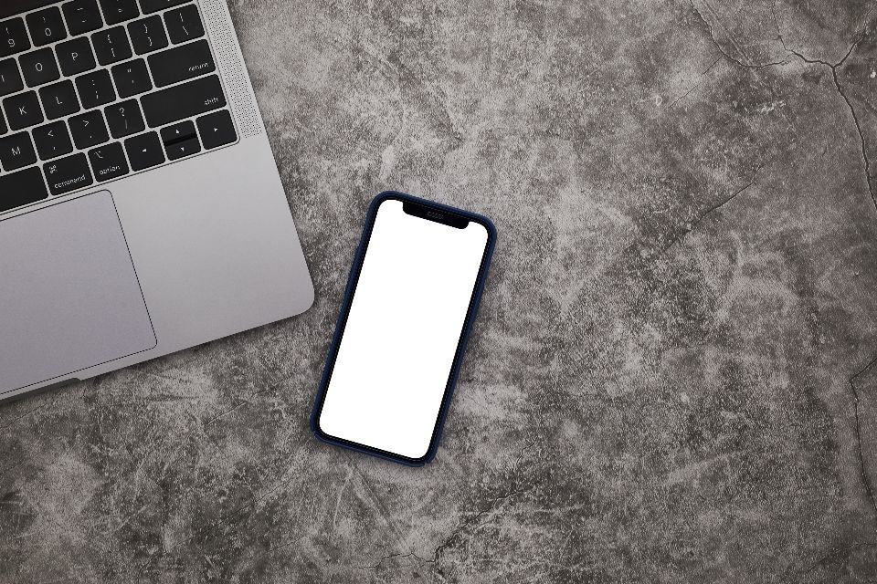 Budget Spreadsheet vs. Budgeting App: Which Should You Use?